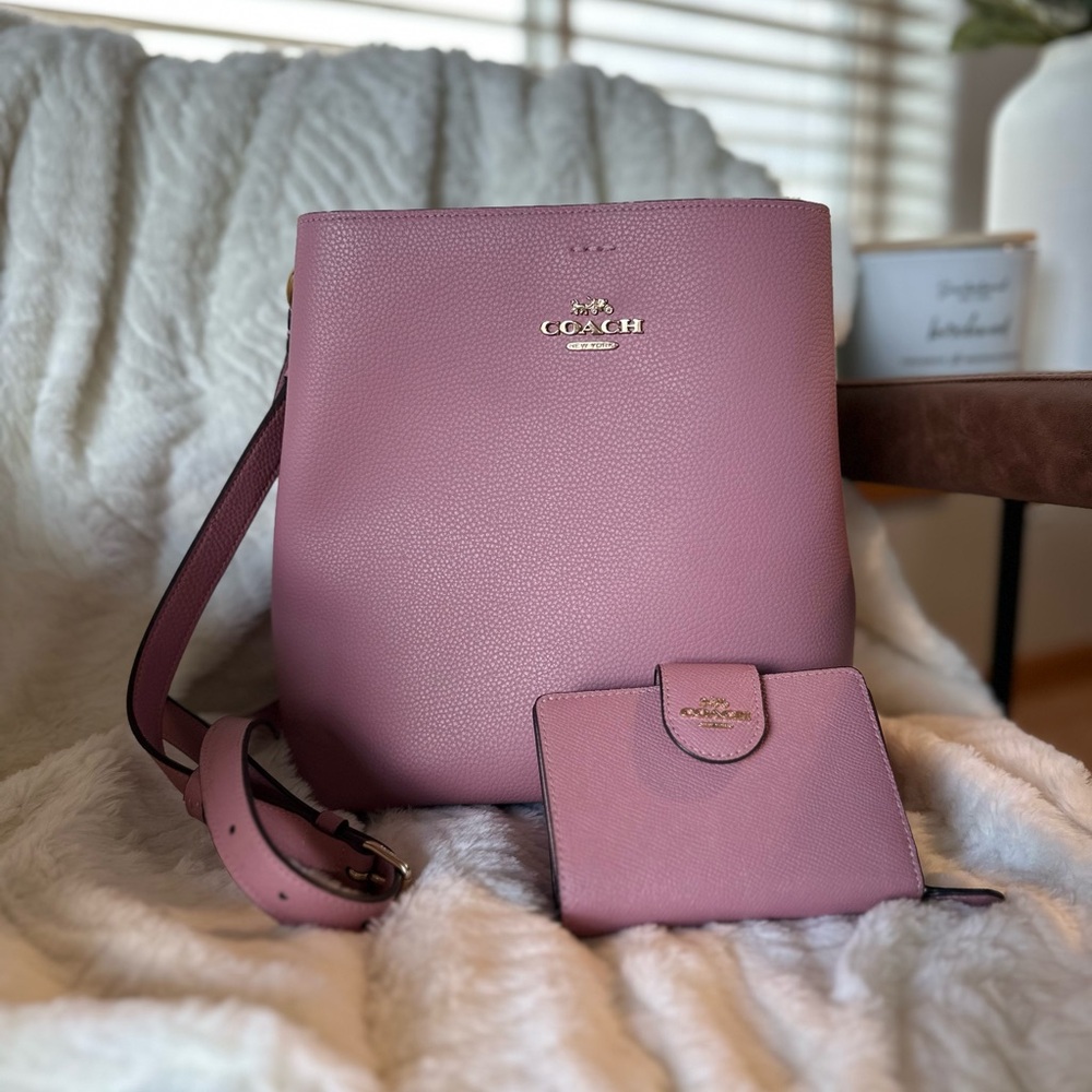 Coach purse and wallet bundle!